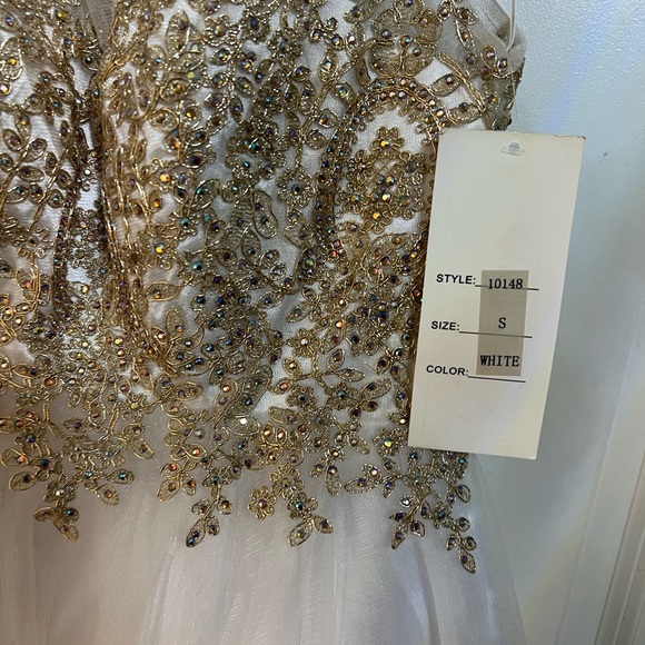 fiesta fashion 10148 short white and gold embroidered short dress - Picture 4 of 6